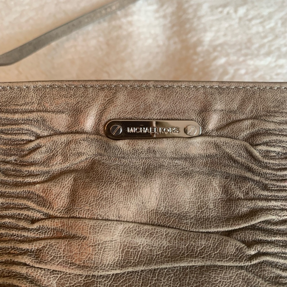 Michael Kors Medium Webster Quilted Nickel Genuine Leather Conv Clutch - Picture 3 of 12